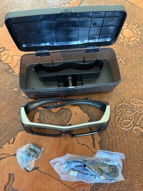 Panasonic 3D EW3D2MA Glasses w/Charger & Hard Case